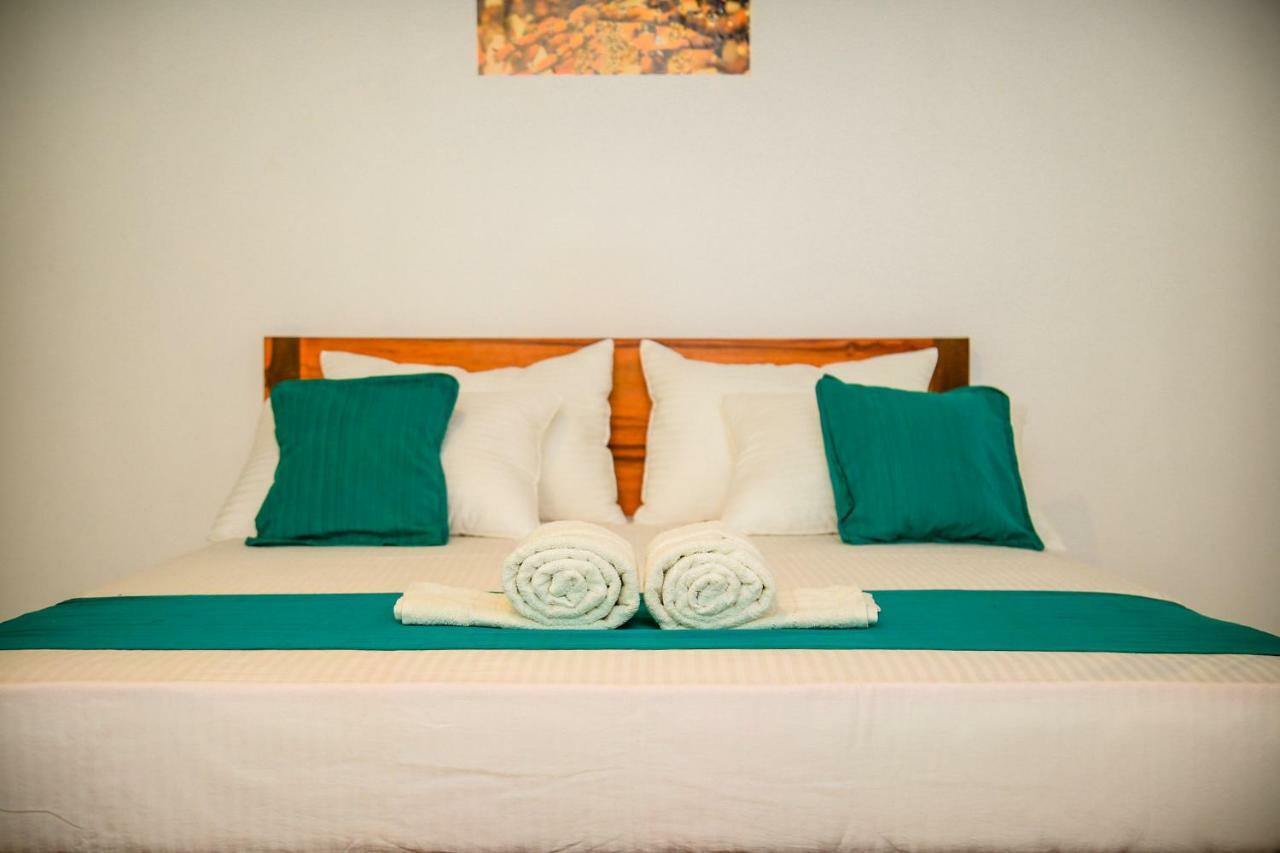 Kandy Spice Villa Buitenkant foto